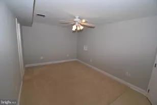 1342 Chetworth Ct, Alexandria, VA 22314 - Photo 14