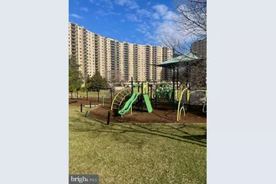 205 Yoakum Parkway #1016, Alexandria, VA 22304 - Photo 32