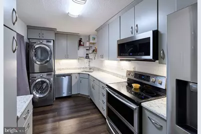 205 Yoakum Parkway #305, Alexandria, VA 22304 - Photo 1