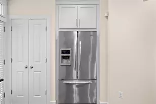 918 Pete Jones Way, Alexandria, VA 22314 - Photo 10