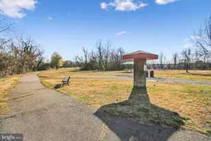 200 N Pickett Street N, Alexandria, VA 22304 - Photo 42