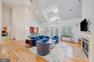 3302 Wyndham Cir, Alexandria, VA 22302 - Photo 6