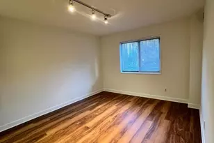 5340 Holmes Run Pkwy, Alexandria, VA 22304 - Photo 12