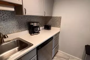 2 Canterbury Square, Alexandria, VA 22304 - Photo 16