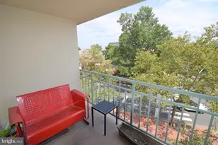610 N West St, Alexandria, VA 22314 - Photo 26