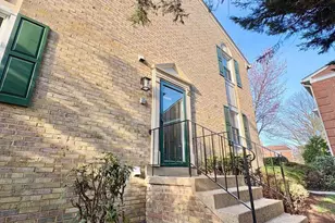 2660 Centennial Ct, Alexandria, VA 22311 - Photo 2