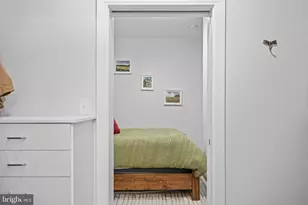 625 Slaters Ln, Alexandria, VA 22314 - Photo 36