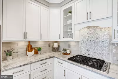17 Alexander Street, Alexandria, VA 22314 - Photo 20