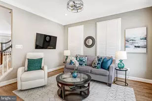 17 Alexander St, Alexandria, VA 22314 - Photo 24