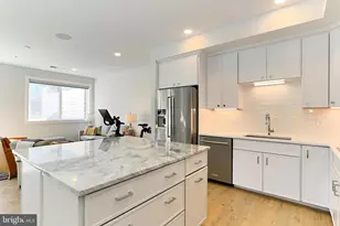 635 Slaters Ln, Alexandria, VA 22314 - Photo 12