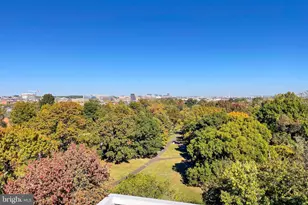 635 Slaters Ln, Alexandria, VA 22314 - Photo 46