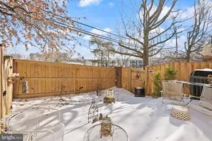 426 Stanton Pl, Alexandria, VA 22304 - Photo 32