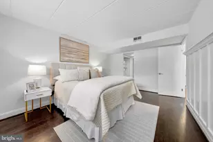 110 Roberts Ln, Alexandria, VA 22314 - Photo 22