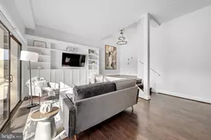 110 Roberts Ln, Alexandria, VA 22314 - Photo 10