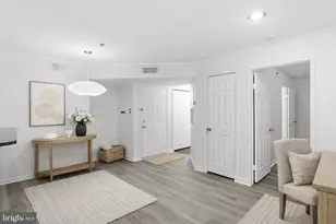 3309 Wyndham Cir, Alexandria, VA 22302 - Photo 4