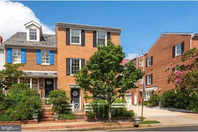 621 S Saint Asaph Street, Alexandria, VA 22314 - Photo 2