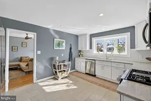 103 S Jenkins St, Alexandria, VA 22304 - Photo 32