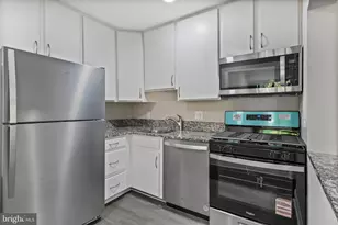49 Skyhill Rd, Alexandria, VA 22314 - Photo 6