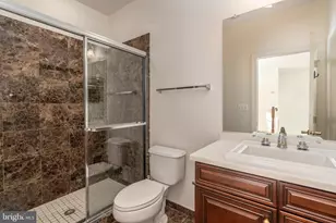 720 Carpenter Rd, Alexandria, VA 22314 - Photo 28