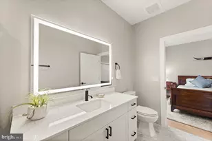 221 Montgomery St, Alexandria, VA 22314 - Photo 56