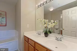 527 Cameron Station Blvd, Alexandria, VA 22304 - Photo 8