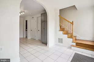 101 N West St, Alexandria, VA 22314 - Photo 10