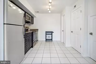 101 N West St, Alexandria, VA 22314 - Photo 14