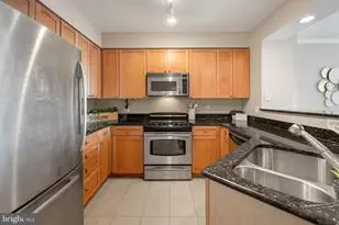 3101 N Hampton Dr, Alexandria, VA 22302 - Photo 12