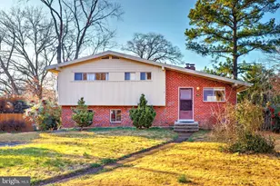 488 N Owen St, Alexandria, VA 22304 - Photo 1