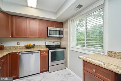3340 S 28th Street #304, Alexandria, VA 22302 - Photo 12