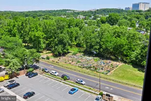 5340 Holmes Run Pkwy, Alexandria, VA 22304 - Photo 36