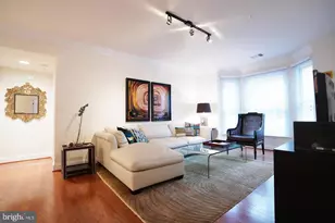 1115 Cameron St, Alexandria, VA 22314 - Photo 2