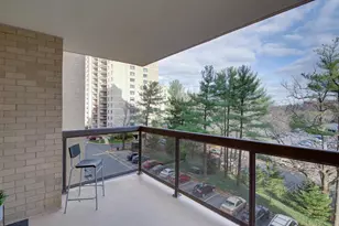 309 Yoakum Pkwy, Alexandria, VA 22304 - Photo 16