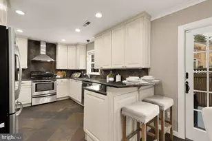 241 Gretna Green Ct, Alexandria, VA 22304 - Photo 10
