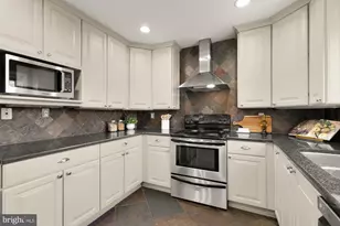 241 Gretna Green Ct, Alexandria, VA 22304 - Photo 12