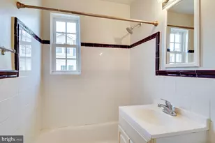 1708 W Abingdon Dr, Alexandria, VA 22314 - Photo 28