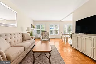 1439 Martha Custis Dr, Alexandria, VA 22302 - Photo 6