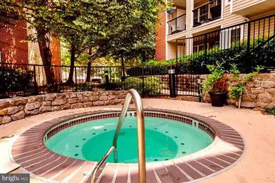 3307 Wyndham Circle #1160, Alexandria, VA 22302 - Photo 10