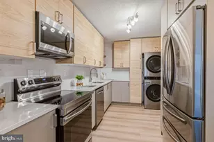 309 Yoakum Pkwy, Alexandria, VA 22304 - Photo 6