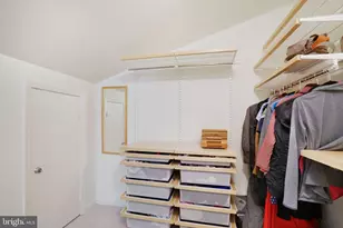 4655 Lambert Dr, Alexandria, VA 22311 - Photo 28