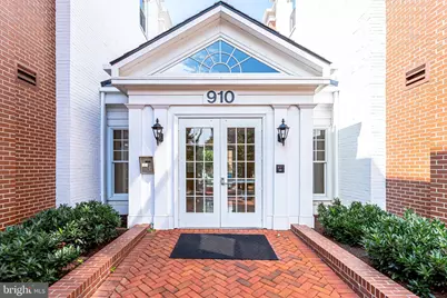 910 Powhatan Street #205S, Alexandria, VA 22314 - Photo 4