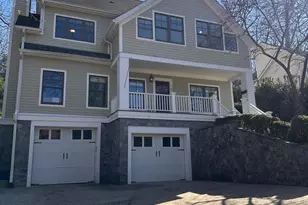 702 Enderby Dr, Alexandria, VA 22302 - Photo 2