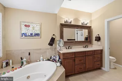 715 Hawkins Way, Alexandria, VA 22314 - Photo 18