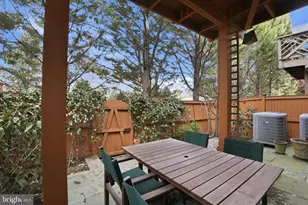 715 Hawkins Way, Alexandria, VA 22314 - Photo 32