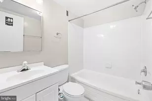 8 S Van Dorn St, Alexandria, VA 22304 - Photo 10