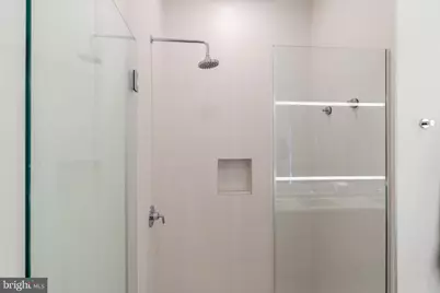 737 Swann Avenue #607, Alexandria, VA 22301 - Photo 14