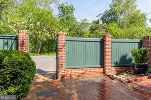 202 Green St, Alexandria, VA 22314 - Photo 38