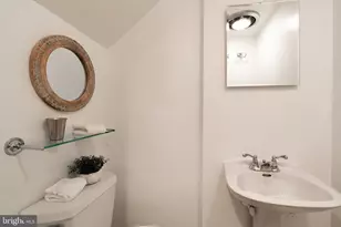 202 Green St, Alexandria, VA 22314 - Photo 36