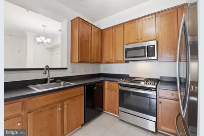 4854 Eisenhower Avenue #351, Alexandria, VA 22304 - Photo 10