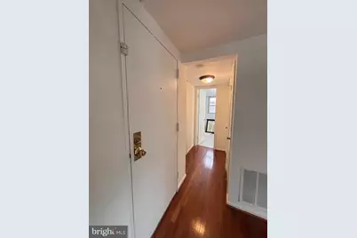 1413 E Abingdon Drive E #4, Alexandria, VA 22314 - Photo 2